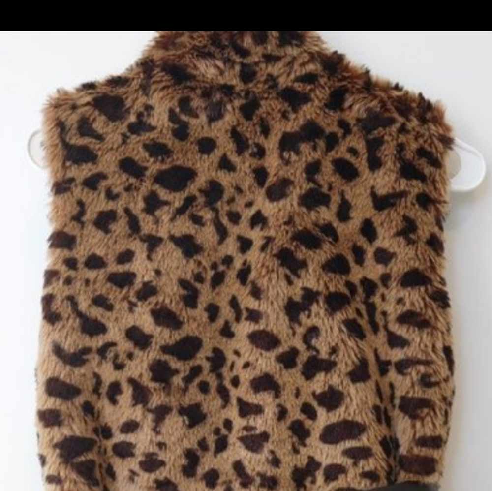 NWT Leopard Faux Fur Vest - Size Small - Picture 5 of 8